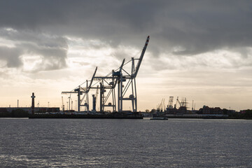 Obraz premium Harbor of Hamburg, Germany