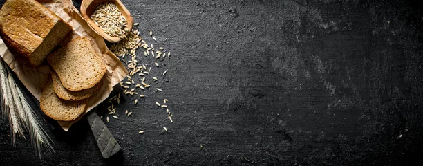 Rollo Brot Fresh baked bread with spikelets and grains.  © Artem Shadrin