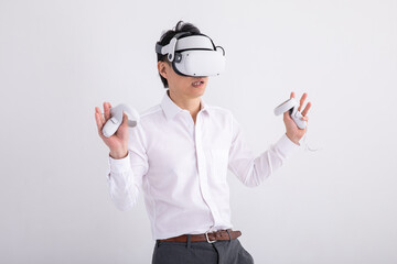 VRをつけた男性