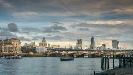 Obraz na płótnie Canvas London Skyline