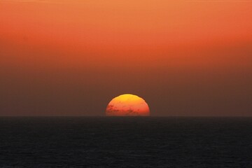 Fototapeta Sonnenaufgang über Ozean obraz