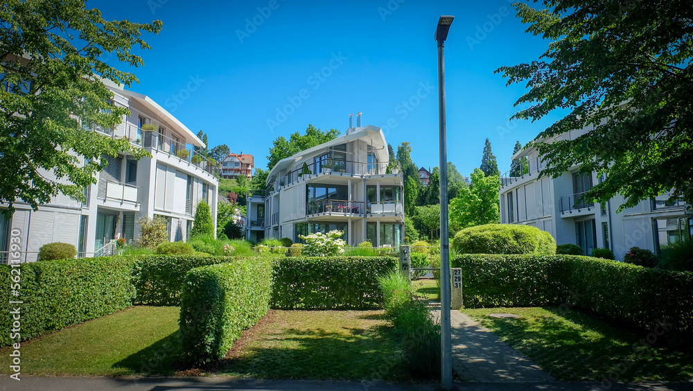 Wall mural moderne villa in friedrichshafen am bodensee