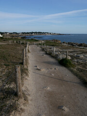 Fototapeta na wymiar chemin cotier cote sauvage 