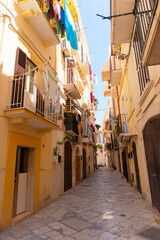 Fototapeta na wymiar street in old town of Bari, Italy