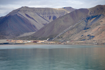 Bergbaugebiet auf Spitzbergen im Nordatlantik