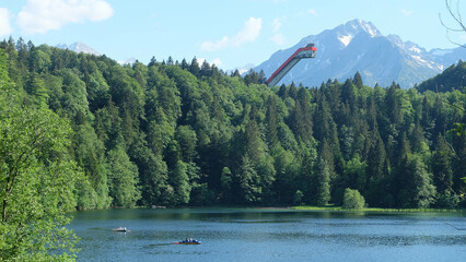 Freiberg See mit Heini-Klopfer Skisprungschanze bei Oberstdorf