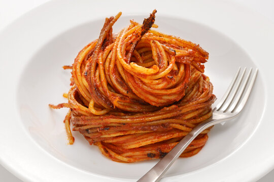 Spaghetti all'Assassina, Italian Puglia traditional pasta