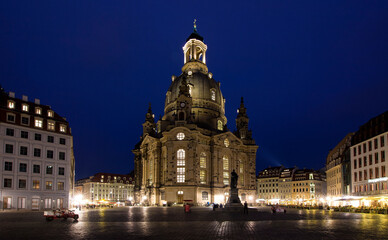 Dresden Basilica at night.