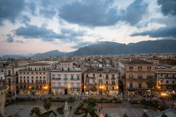 Fototapeta na wymiar Vedute dalla splendida Cattedrale di Palermo