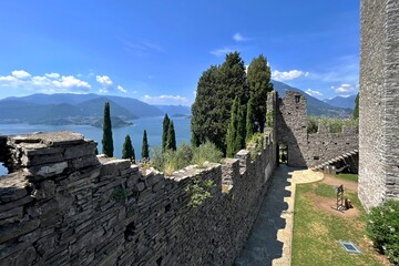 the walls of the Vezio castle