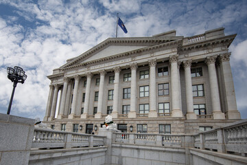 Fototapeta na wymiar Utah State Capitol Building in winter
