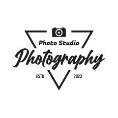 Photographer Logo Template. Vector Design Element Vintage Style for Logotype, Label, Badge, Emblem. Photography Logo, Photo Camera Logo, Photo Studio Logo, Photo Camera Icon, Camera Logo, Retro Logo.