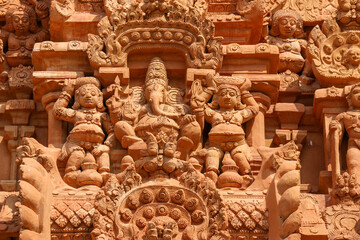 thanjavur temple sculptures