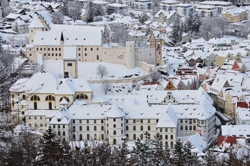 Fototapeta premium Town with castle in the Alps in Germany