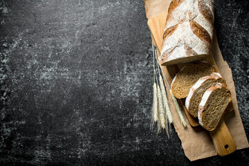 Sliced bread with spikelets.