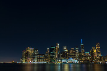 Naklejka premium New York Manhattan view at night