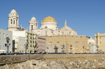 Fototapeta premium Cádiz (Spain). The Cathedral of the city of Cádiz from Campo del Sur Avenue