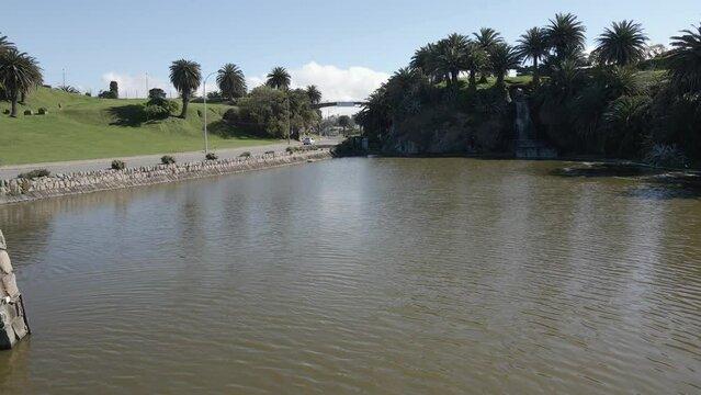 Peque&ntilde;a laguna y canteras del Parque Rodo 