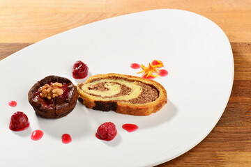 Eastert dessert, roll with wallnuts