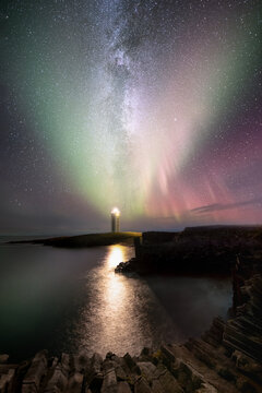 Kálfshamarsviti with aurora borealis - Iceland