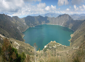 Naklejka na ściany i meble Quilotoa crater lake in the Ecuadorian Andes, Equator