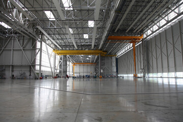 hangar vide