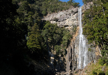 Obraz premium Nachi Waterfall near Kii-Katsuura in Japan on a sunny day