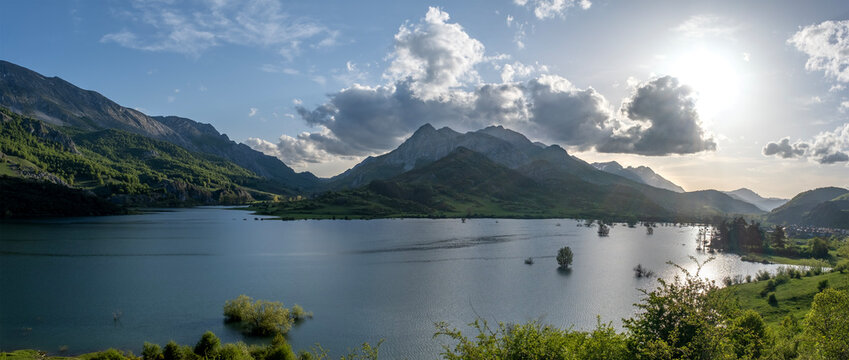 Ria&ntilde;o dam in the province of Leon