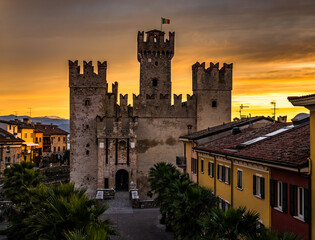 Fototapeta premium famous fortress of Sirmione - Lago di Garda
