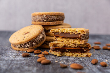 alfajor dulce de leche almonds ready to eat