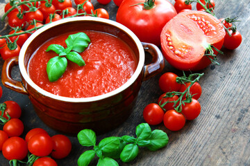  Tomato cream soup with basil