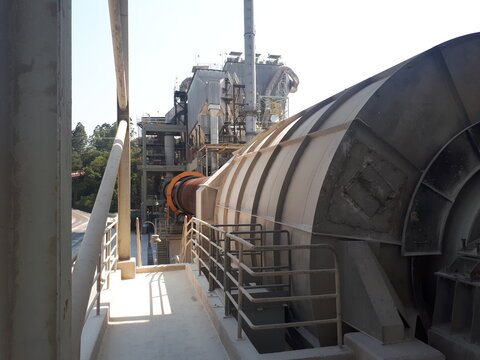 Lime kiln in a pulp production plant