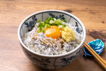 しらす丼