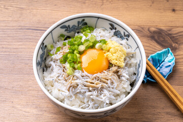 しらす丼