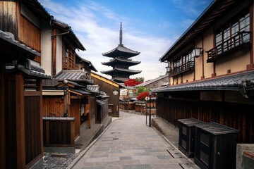 Fototapeta na wymiar Gion and Yasaka in Kyoto old town