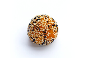 Thai dessert, Kanom Kai Hong. Sesame balls, mung bean filling