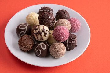 photo chocolate sweets in a plate