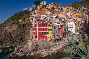 Fototapeta na wymiar Colourful Riomaggiore, Italy