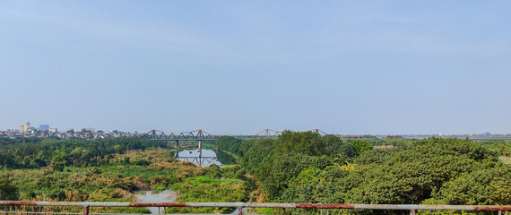 Fototapeta na wymiar Panoramic view of Long Bien bridge in Hanoi, Vietnam