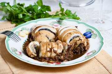 Stuffed cuttlefish with ink sauce