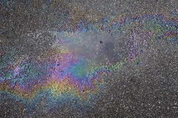 Tapeten oil on the a street © twanwiermans
