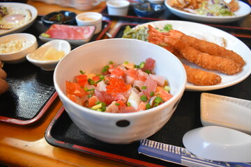 海鮮丼