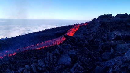 Naklejka na ściany i meble Etna eruzione vulcanica gennaio 2023