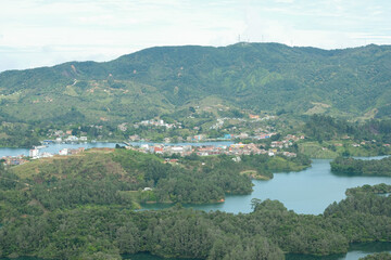 Obraz premium Beautiful landscape lake island view from El Penol Guatepe