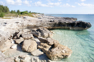 Fototapeta na wymiar Grand Bahama Island Eroded Coastline Rocks