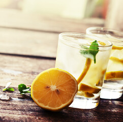 water with lemon and mint