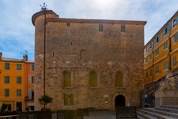 Fototapeta na wymiar Old medieval building of tour des Templiers at Hyeres, France, on sunny day