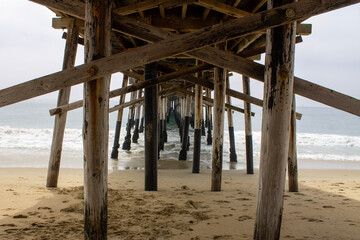 Fototapeta na wymiar Newport Beach Pier in Newport Beach, California