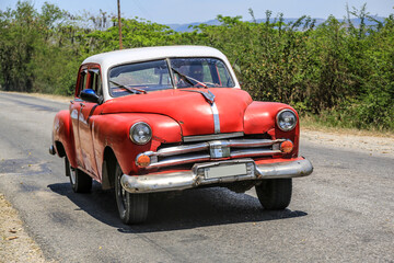 Obraz na płótnie Canvas Schöner Oldtimer auf Kuba (Karibik)