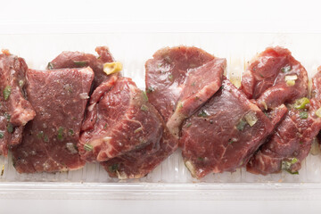 味付け牛モモ肉　焼き肉用